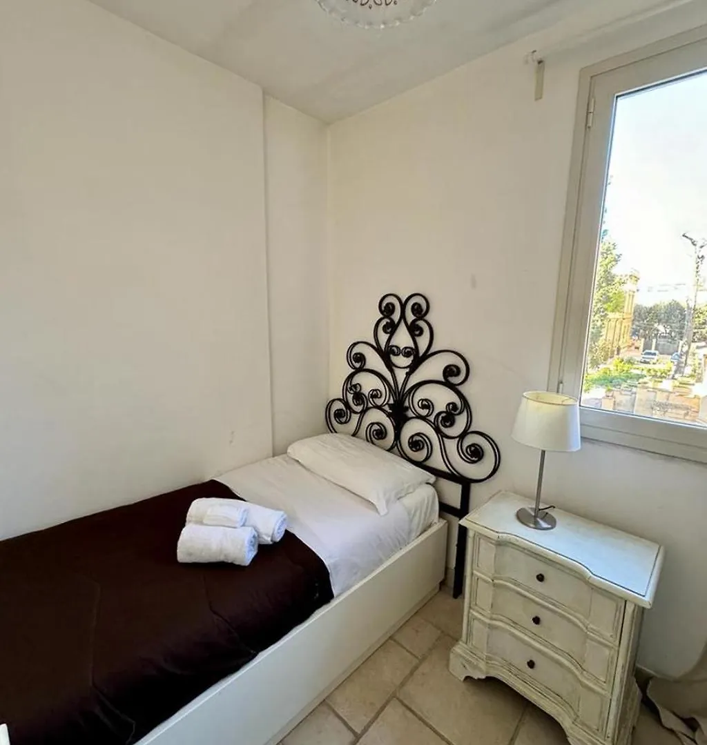 Apartment 4Bhouse-Appartamenti Liberty In Centro A Lecce