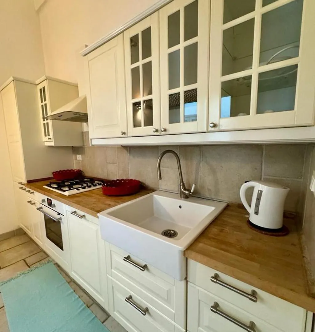 4Bhouse-Appartamenti Liberty In Centro A Lecce